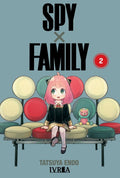 Portada de Spy x Family 02 de Tatsuya Endo, edición en castellano de Editorial Ivrea